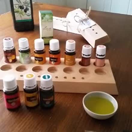 _Mrs_H's tweet image. |REPLAY| how to gel capsule: whole30 and whatever else! #oiltutorial👏👏 #katch #Periscope ktch.tv/5LH0