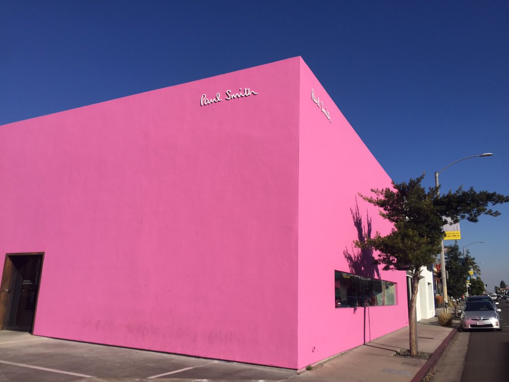 Mr Buns Buns Out Abuti Buns Lebunza Breadwinner The Big Pink Building That Wraps Around The Whole Block Paul Smith Los Angeles Melrose Avenue T Co Dz3x6bcjmu