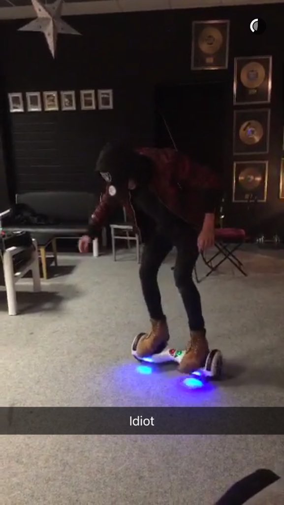 PARISA UPDATES tweet media