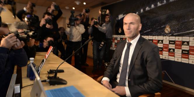lequipe's tweet image. La version sans langue de bois de la conférence de presse de Zidane bit.ly/1PKSQLh