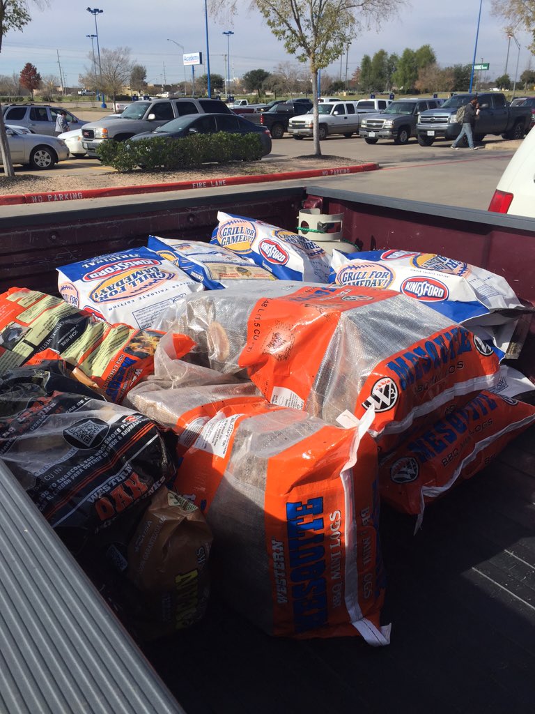 Time for #CampBrisket 2016. <a href="/Academy/">Academy Sports + Outdoors</a> <a href="/jsavell/">Jeffrey Savell</a> <a href="/tamudgriff/">Davey Griffin</a> <a href="/Aggie_Meat/">TAMU Rosenthal Ctr</a> #tamubbq <a href="/foodwaysTX/">Foodways Texas</a>