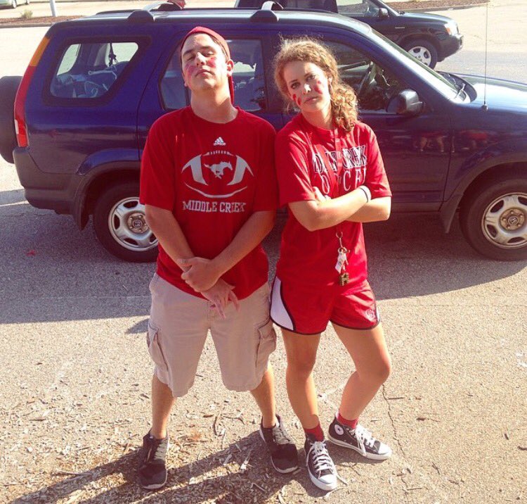 HaleyJoMcGivern's tweet photo. Happy Birthday neighbor!! @dkingb22 you so funny have a fab day ❤️❤️😜💯✊🏽 #RONALDREAGAN #9yearsgoingstrong #boomer https://t.co/sfWCq0Tck2