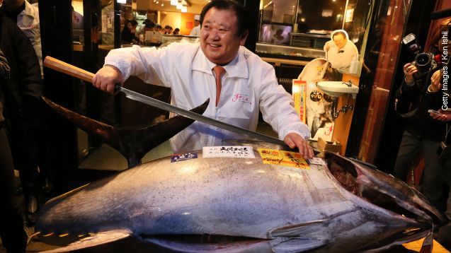 Chris18844406's tweet photo. "This endangered tuna purchased for $117K will make some really expensive sushi. 💰🍣 https://t.co/Cs17BiWr97 https://t.co/pHstsWKTHw"