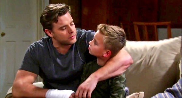 liason_rockz's tweet photo. Aww I loved the father/son moments!! #liason #JakeIsAlive https://t.co/I3AWabIQjj