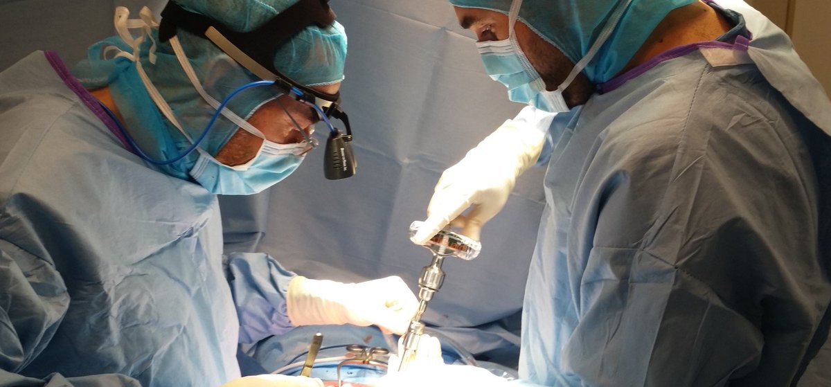 SpineGuard's tweet photo. World’s 1st spinal surgery with single-step insertion of DSG™ Technology enabled screws https://t.co/lEa4qyQQtF https://t.co/A0bMSXnhoc