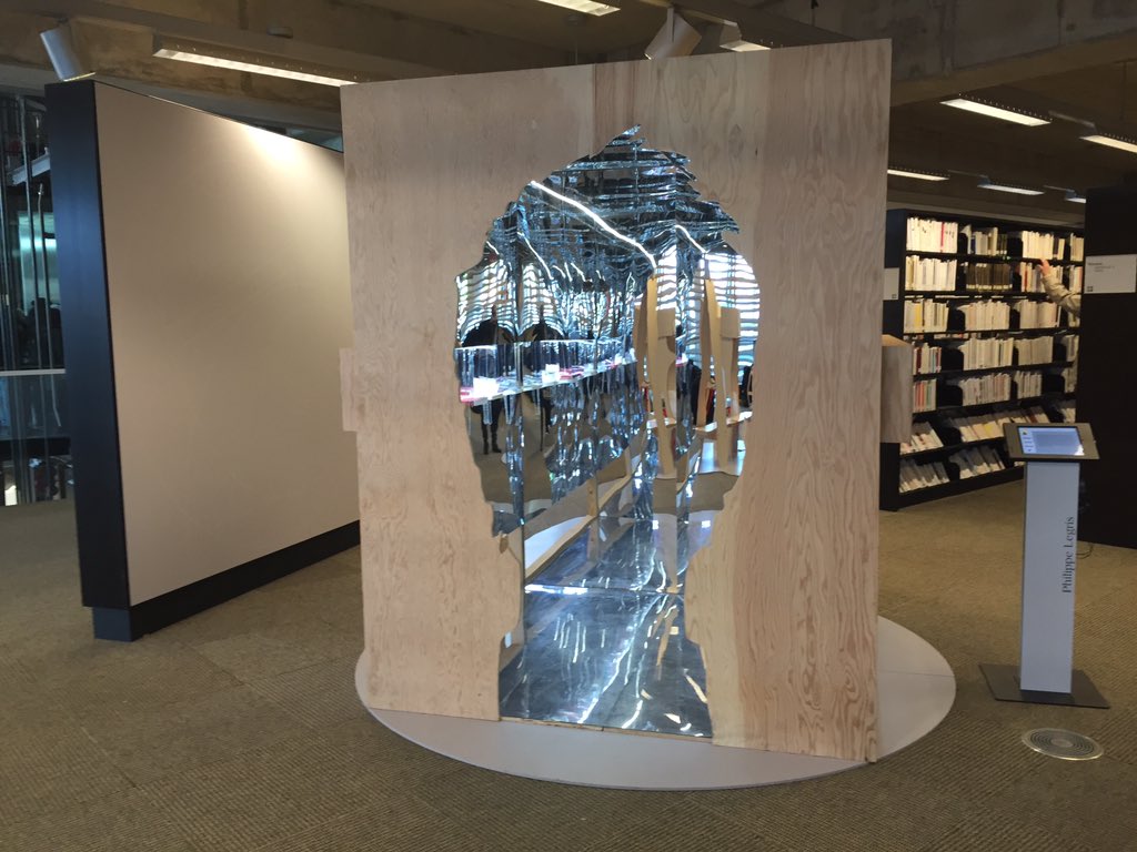 Guglielminetti's tweet photo. J'adore les installations de lecture delà @_BAnQ !! https://t.co/3fSNRVXFgq