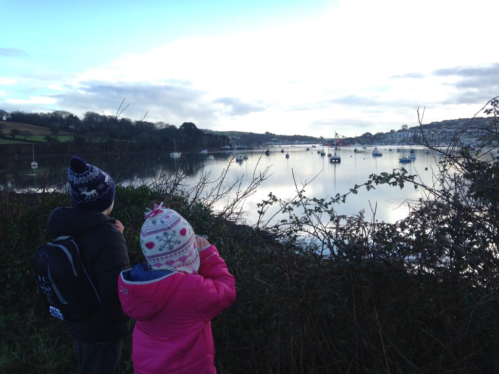 lorraine pascoe tweet media