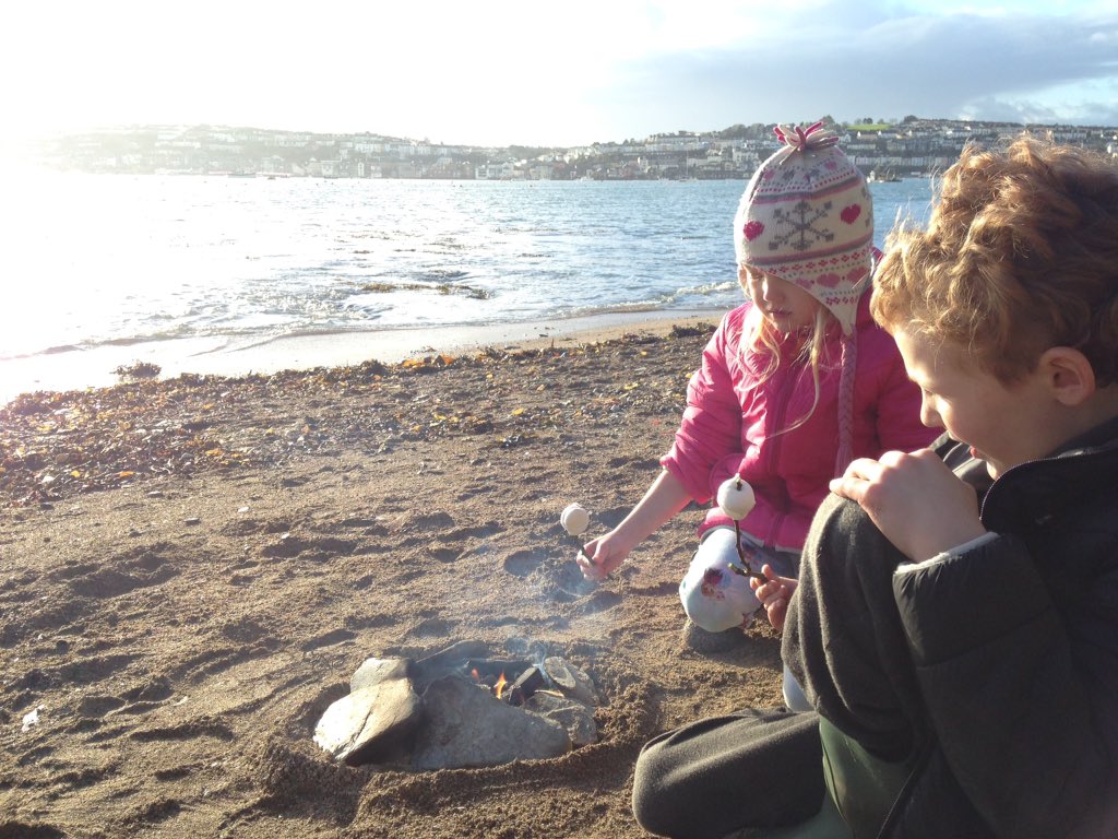 lorraine pascoe tweet media