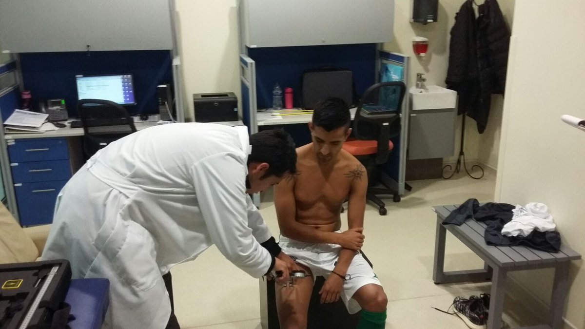 clubleonfc's tweet photo. Maxi Moralez  ya está en México, el jugador realiza pruebas médicas y evaluaciones físicas en @CEMAbyFIFA.
#DaleMaxi https://t.co/ZU93MRp6T7