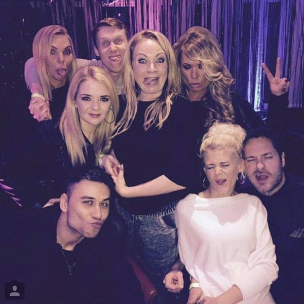 JayBrown112's tweet photo. @xRonnieMitchell @abibranning22 @RoxyMitchell_x @sharon2015eas @LolaPearce18 @Copwanker https://t.co/jDbS97kXEE