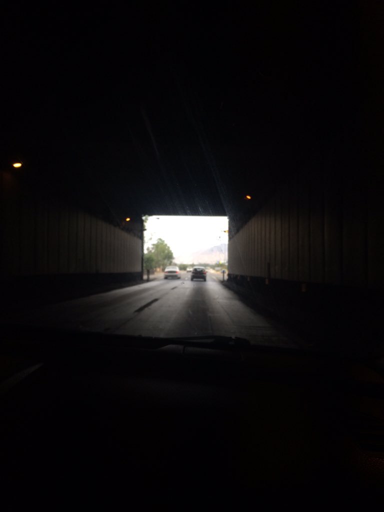 calitobarria's tweet photo. Salimos a las 12:30 hrs de Valparaíso... Son las 14:53 y estamos recién saliendo del #TunelLoPrado 
Yo=🍑🔲😢 #ruta68 https://t.co/gH7WaoCSHn