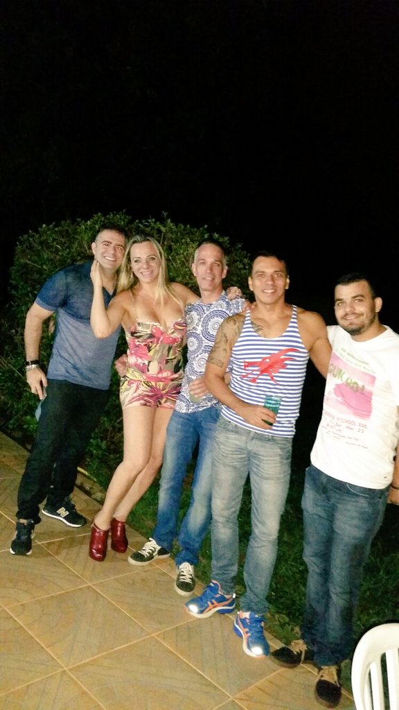 KatzRaffa's tweet photo. A cara da riqueza #amigosfinos https://t.co/UDEZyyFgLr