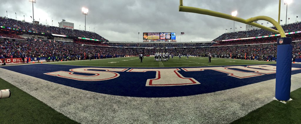 BuffaloBills's tweet photo. This place is rocking. #BeatTheJets #NYJvsBUF https://t.co/bodEtIQgLH