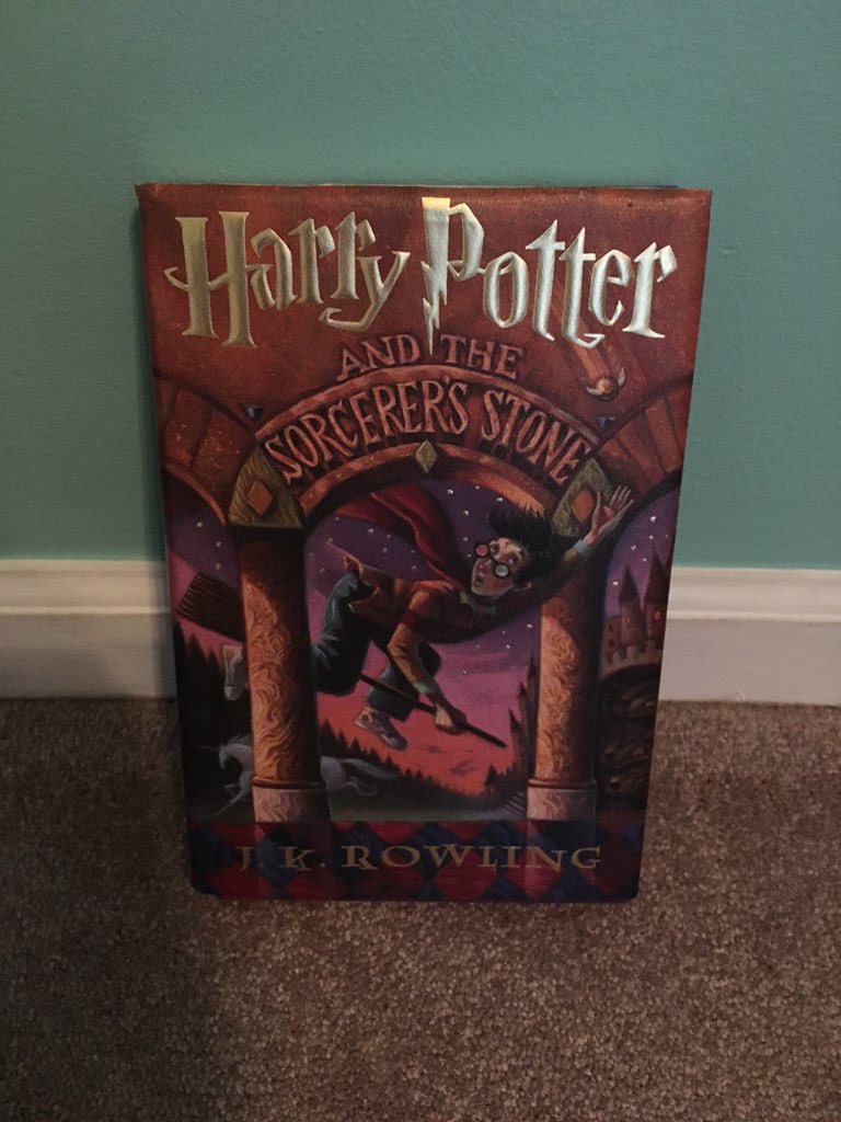 roxie_rectangle's tweet photo. As you can see, I was the model for the Harry Potter series, and many more https://t.co/20KjloQsaJ