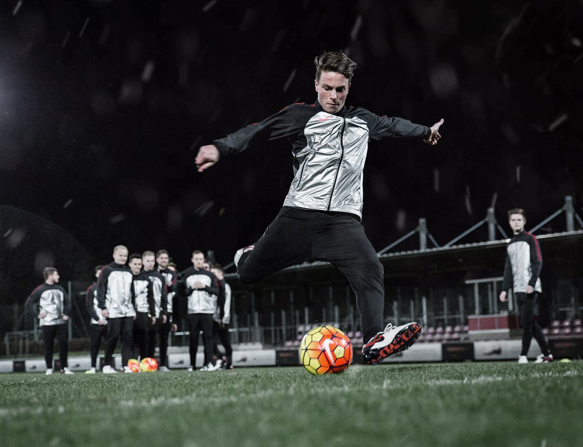 nike football twitter