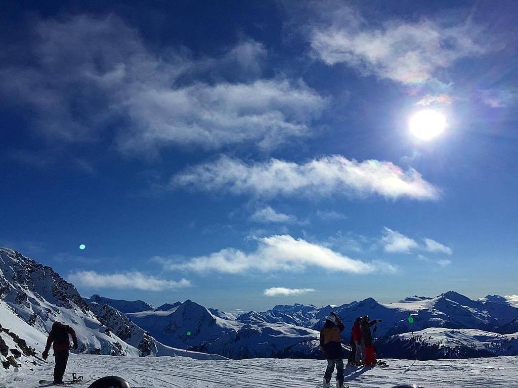 DEEP_N_STEEP's tweet image. by knam_, Whistler last year around this time #MissingBC #WhistlerBlackcomb #ExploreBC - m… ift.tt/1U6KzRg