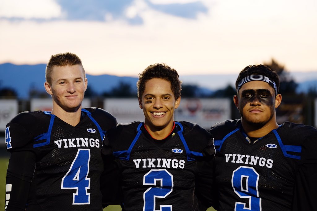 young_street_jr's tweet photo. Gunna miss playin ball with #TheOriginals and The Boys. 💙🏈💙 https://t.co/vlkBXPJQct