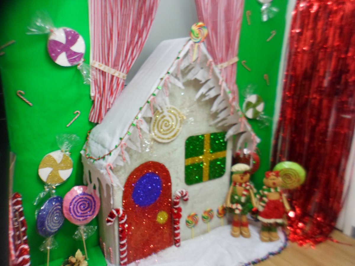 TDAMSELL's tweet photo. Won bes tTesco Staffroom, buy it for a party to help @Kisses4kaylum  @Ange1i @Whitchurch3424 @colincstevens1 https://t.co/b2u27B7yVD