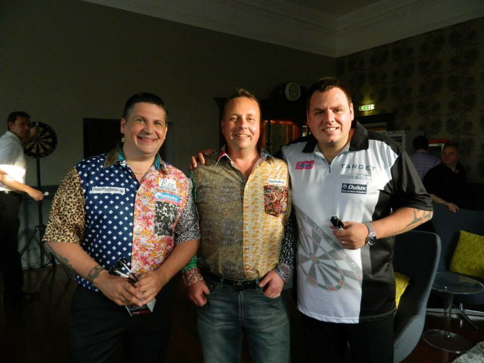 Strike1Strike1's tweet photo. My picture with the 2015 and 2016 world champion(s)! https://t.co/qDzGCqmFjJ