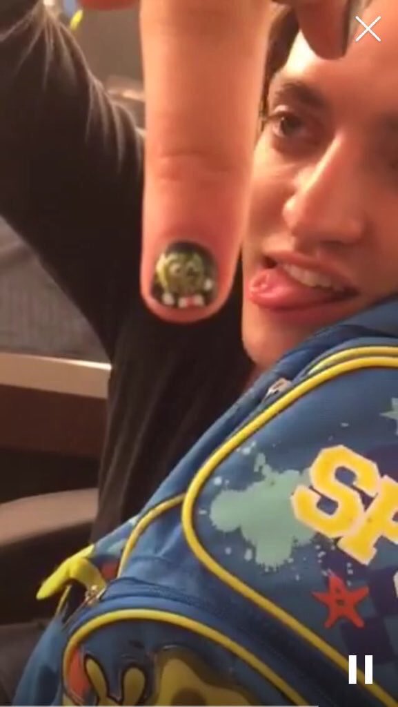 BESTOFRHARMON's tweet photo. Forever in love with this idiot🙊💕 https://t.co/CWrxh3u2Q7