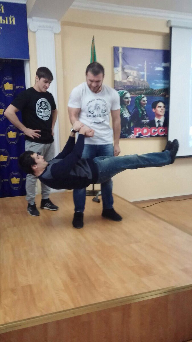 kdm_dgunh's tweet image. #ДГУНХ прошла встреча студентов с основателем и лидером движения Street Workout #КдмДгунх