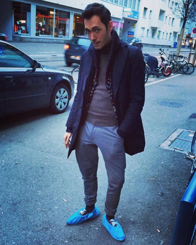 Suitup_time's tweet photo. #clean #streets #galosh #feet #blue #save #sunday #streetfashion #styleup #suituptime #sui… https://t.co/slE92qAhrI https://t.co/yTQTleiMl4