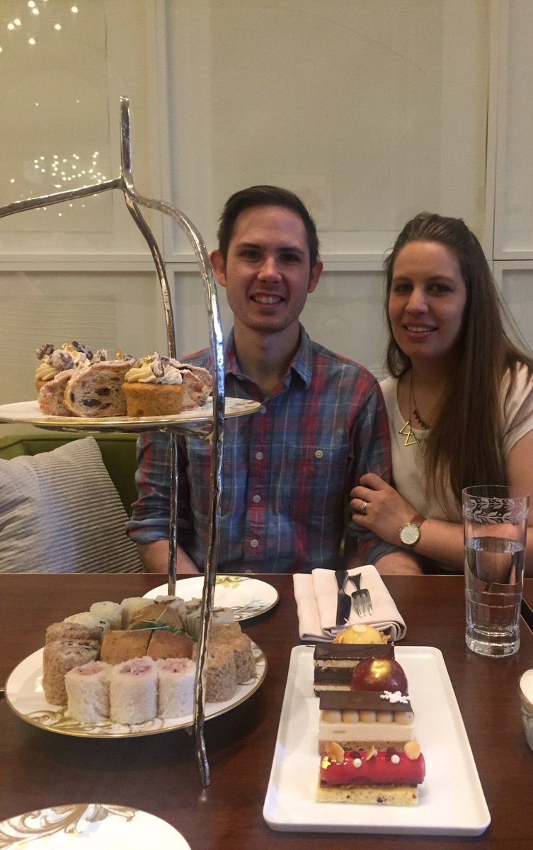 Tea <a href="/MO_LONDON/">Mandarin Oriental Hyde Park, London</a> with these two <a href="/ChristykGuthrie/">Christy Guthrie</a> <a href="/KevinBonus/">Kevin Bonus</a> #rainydays #fireplace