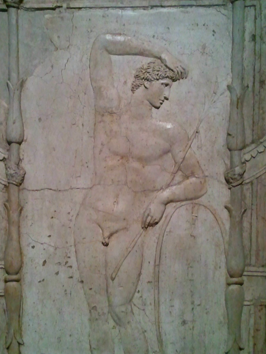 EvieLutionary's tweet photo. sculpt me like one of your Roman boys #ROMpeii https://t.co/mTAhP89fDk