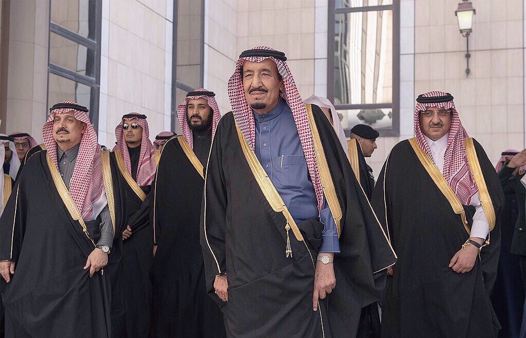 1stFS's tweet photo. #السعودية_تقطع_العلاقات_مع_ايران
.
.
يزهى بك المجد و الألقاب تزهى بك
و أذناب طهران لامن طالت أقطعها https://t.co/L6M8c9hx7p