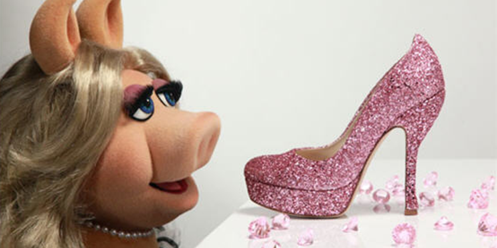 KinkCraft's tweet image. @SophieBlakemor3 I have an article idea for you. &quot;Miss Piggy - Style Icon&quot; :D #SemiSerious