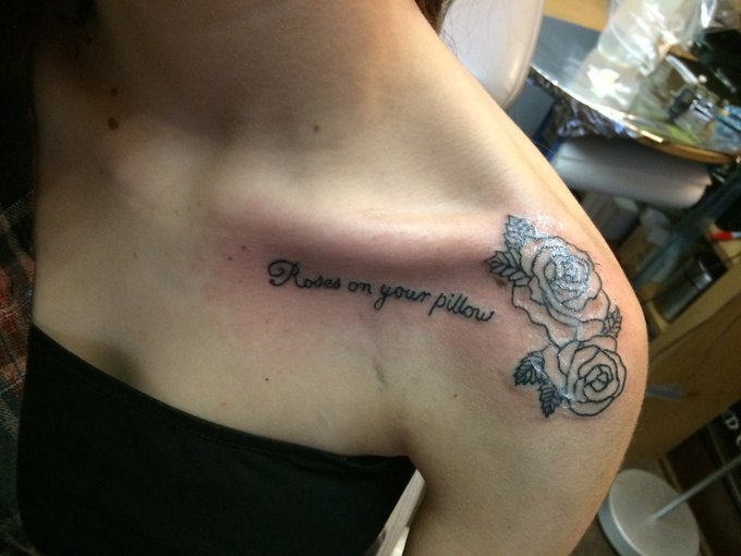 rest easy, mom. <3 #rosesonyourpillow https://t.co/TD4LdwZgc0