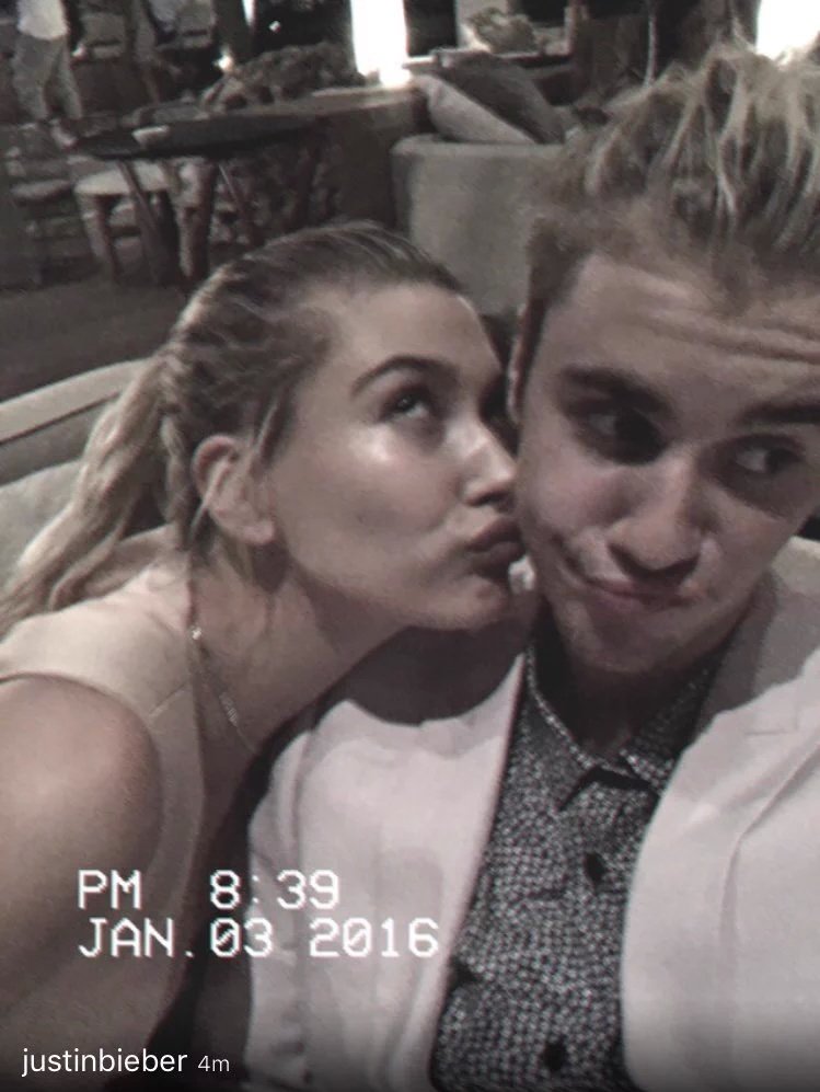just1nftmiley's tweet photo. Justin es re feliz con hailey y a eso no lo cambio por nada https://t.co/Ur78NtdpWt