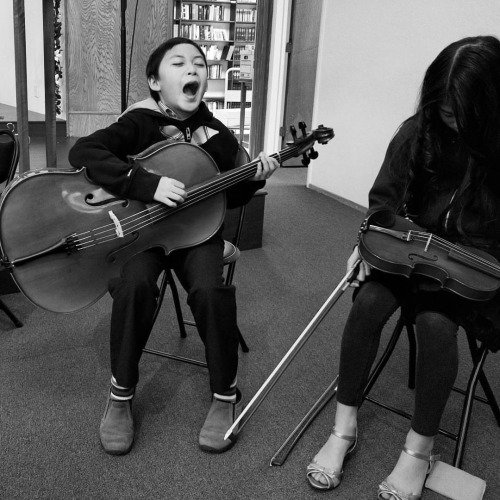 Cellist (at Adonai-Nissi Church) j.mp/1YZDXoS