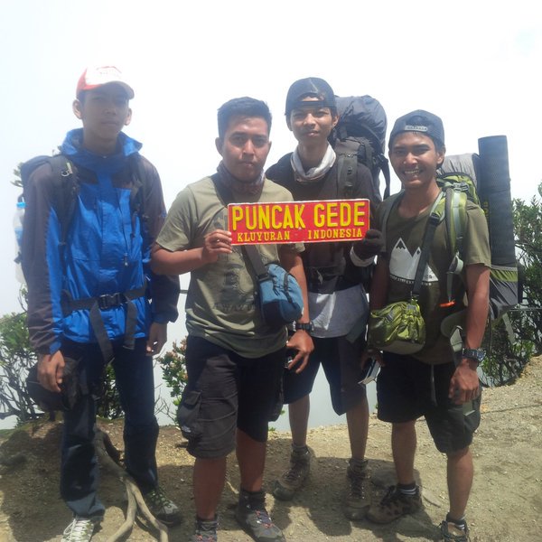 #KLUYURANINDONESIA <a href="/HalfinWijaya96/">Liongbulan</a> Dan kawan kawan