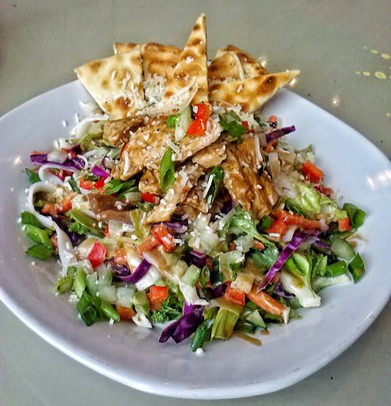 This week's featured lunches <a href="/UncsCheesecakes/">taste. {By Unc's}</a> :  uncs4cheesecakes.com/lunch-eats-.ht…