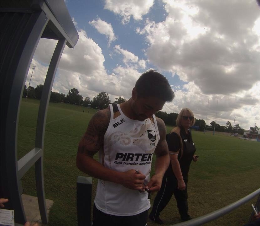 millar_marcus's tweet photo. Flashback to meeting the man @Shaun_Johnson90 . best day of my life 😍😍😍 #ShaunJohnson #meanas https://t.co/KhH07Nz9NA