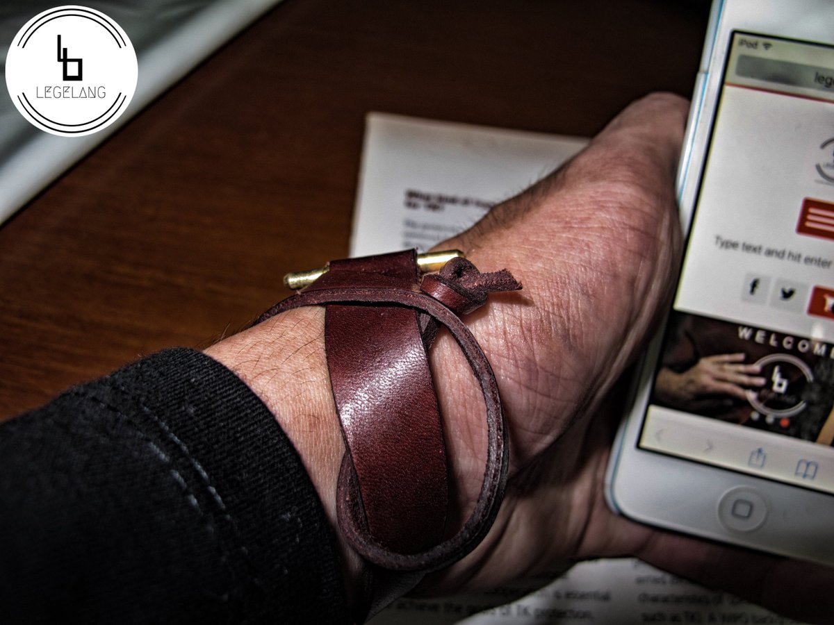 Legelangcs's tweet image. SUAVE hands-on. Purchase this Premium Leather Bracelet now! Only For A Gentleman.
Ini keren bro, ayo ambil skrng.