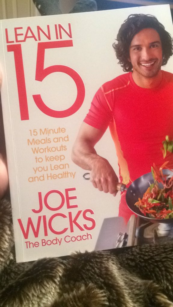 lynn_mitch's tweet photo. This bad boy starts tomorrow 👍🏼🏋🏽💪🏼 #Leanin15 #TheBodyCoach #fitfam #elitephysique @thebodycoach https://t.co/ijdyK8JHX0