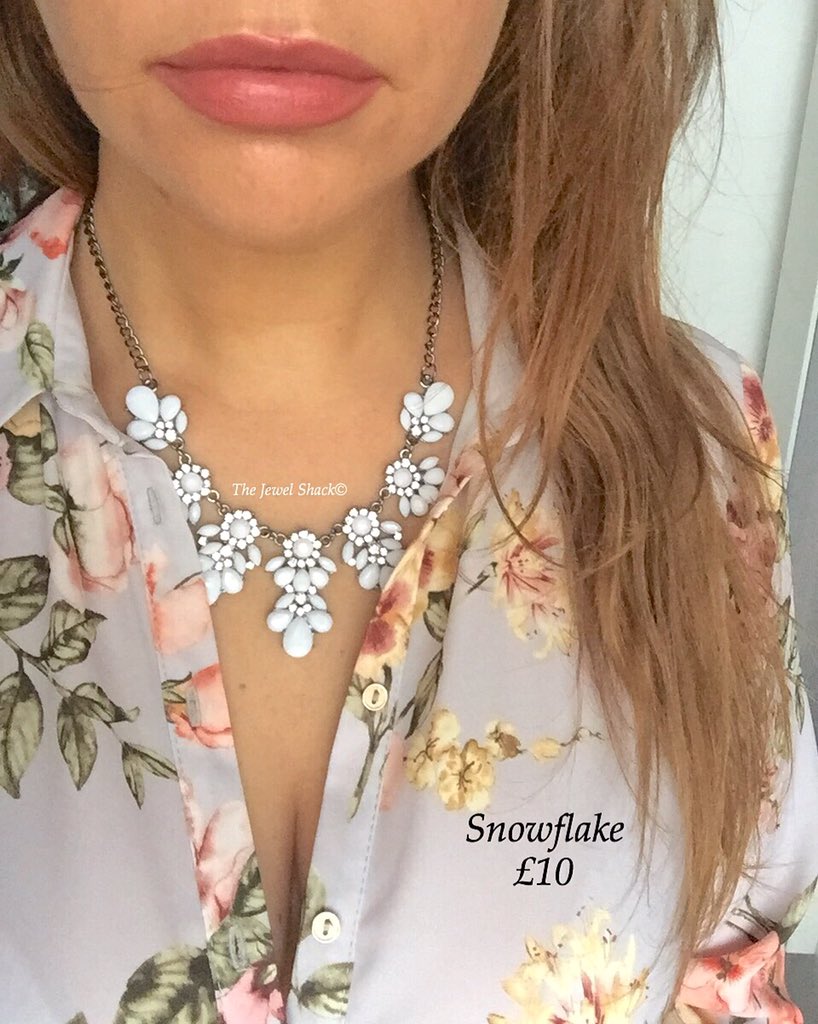 TheJewelShack's tweet photo. Snowflake! £10 https://t.co/kCUXToOkr0 https://t.co/O4jqOeUTv7