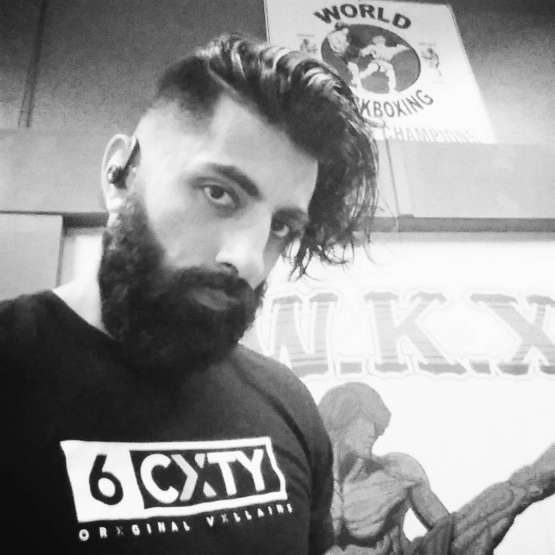 DesiBeard's tweet photo. #DesiBeard of the day. Shop NOW at https://t.co/RITrTtjD9P for premium beard oil! #DesiBeardGang https://t.co/iiwuGxh7NK