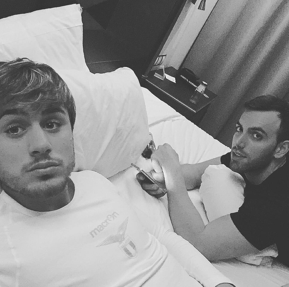 <a href="/patric_6/">patric_4</a>: Buenas noches con mi hermano <a href="/marrianpr/">Mariano Perez</a> 😴💤