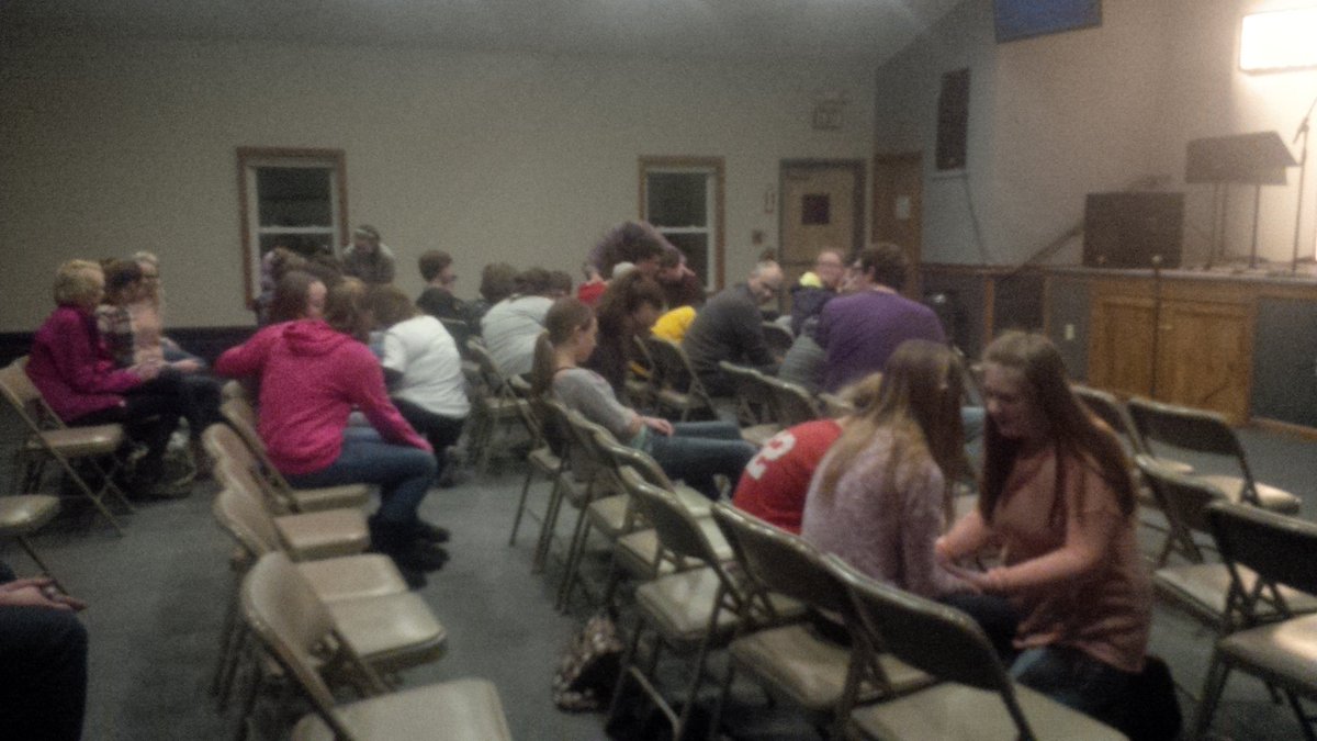 ajoy2012's tweet photo. Follow students praying for God to reveal his purpose in the lives of their friends. Wow. #thisishome https://t.co/7QrmmvQEUc