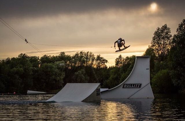 Ronix's tweet photo. : @domhernler #kinetikproject #ronix2016 #onewithwater #dommysworld #fortifiedwithlakevibes https://t.co/tuTL1UasEf
