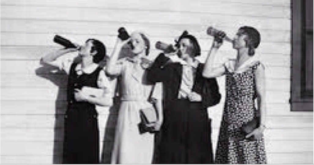 Mchistory On Twitter: "Flappers. These Women Are Changing The Traditional  Role Of Women #1920'S Https://T.co/Dwmim2Zu1M" / Twitter