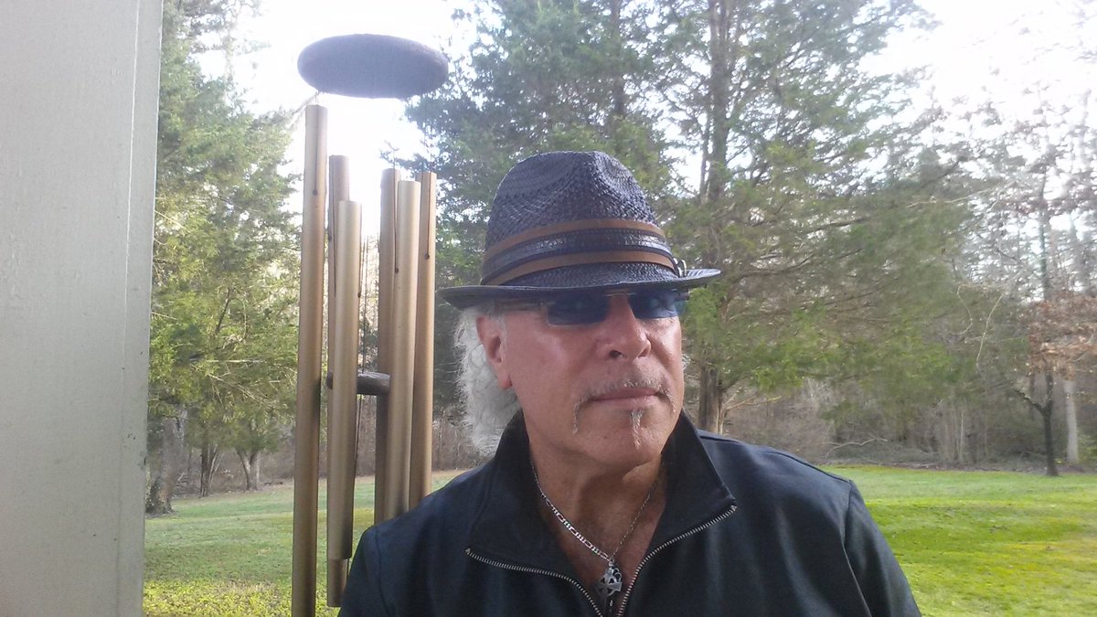 RealDavidHirsch's tweet image. #ChimeInTime. Very excited, #Radio Ministry begins tomorrow morning on B101.5 FM. 300,000 listeners, Yay! #Pray!