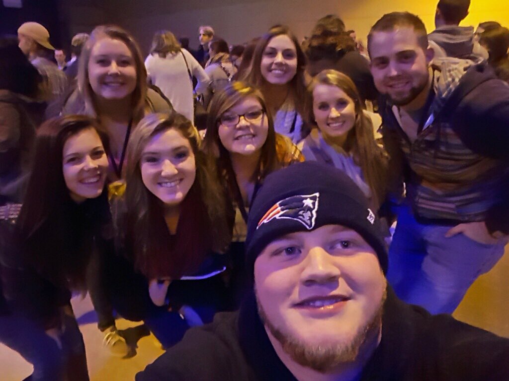 leftshark2012's tweet photo. Always double check your hashtags people #thirdtryuploading #helloitsorange #passion2016 #branchgoestopassion https://t.co/33wTN96Gmb