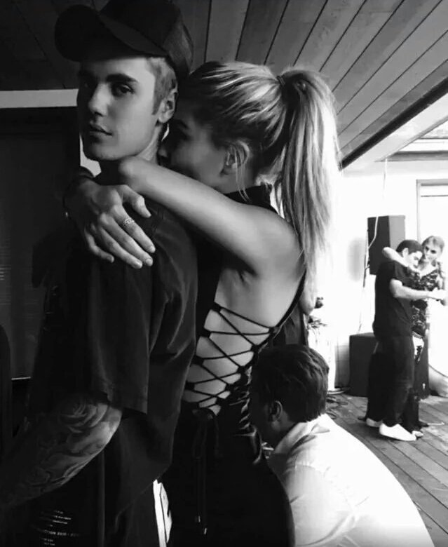 biebereactionss's tweet photo. “let me tell you a story about a girl and a boy, she fell in love with her best friend..." https://t.co/wCOn3gvGdg
