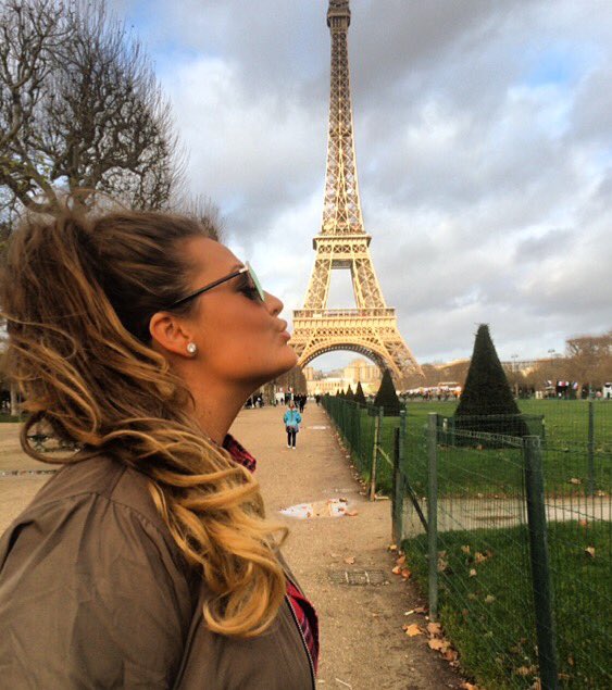 RosieSharp_x's tweet photo. J'aime Paris! ❤️🇫🇷 https://t.co/t1pgTbIh5c