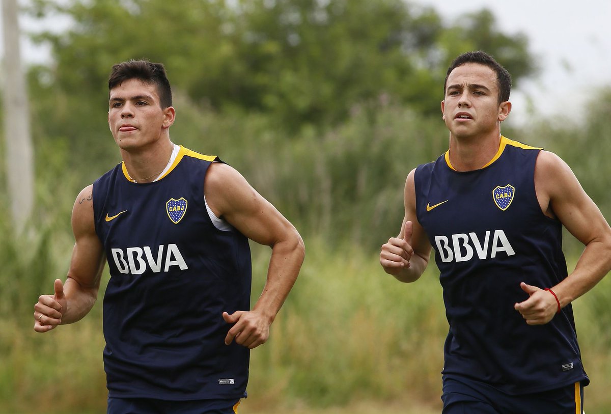lanumero12comar's tweet photo. Luego de la práctica matutina, serán presentados oficialmente Jonathan Silva y Leonardo Jara #mercadodepases https://t.co/X1go1InYYw