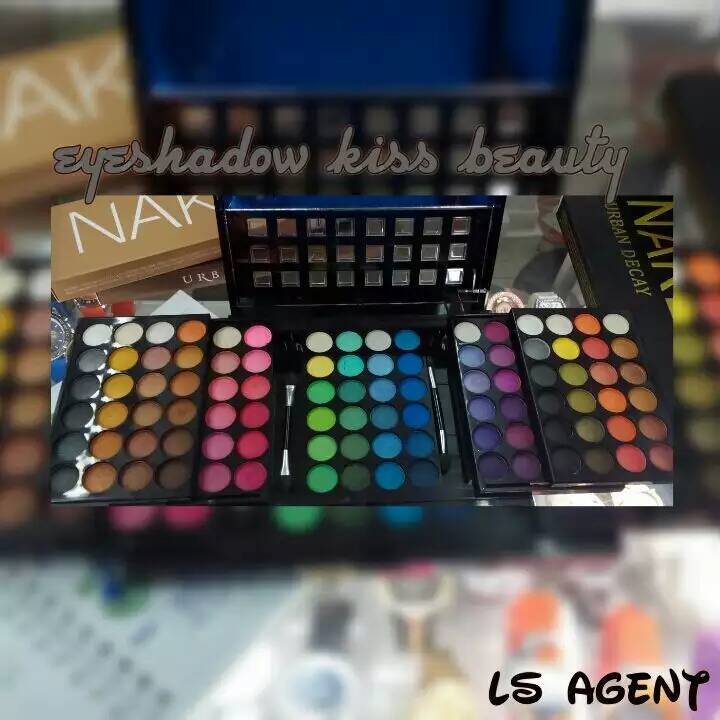 makeitsup_'s tweet image. Eye-shadow kiss beauty large set .